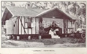 Guests on the verandah of Lurgan Guest House at Yerrinbool in the 1920s.
