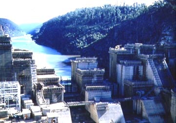 Warragamba Dam during construction